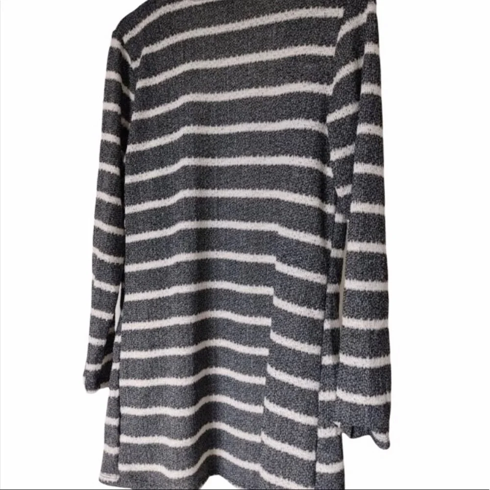 New Womens Cardigan - Picture 4 of 5